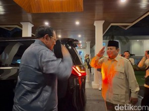 SBY Disambut Prabowo Saat Tiba di Istana Jelang Pertemuan