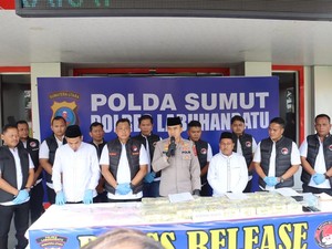 Polisi Tangkap Mobil Angkut 31 Kg Sabu-30 Butir Ekstasi, Kurir Diupah 6 Juta