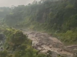 Banjir Lahar Hujan di Sungai Woro Klaten, Warga Lereng Merapi Kegirangan