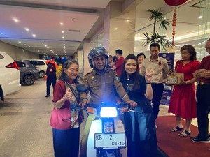 Segudang Cerita di Balik Kesan Sederhana Wagub Kalbar Ngantor Pakai Motor
