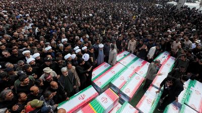 Pemakaman Massal 165 Siswa dan Guru Korban Serangan AS-Israel di Minab