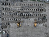 Potret Kuburan Massal 160 Korban Serangan AS-Israel di SD Iran