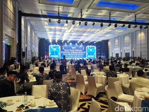 Canda AHY ke Sugiono: Demokrat Sering Turun, Jangan Artikan Manuver Politik