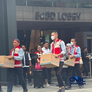 Detik-Detik OJK & Polri Geledah Kantor Mirae Asset Sekuritas