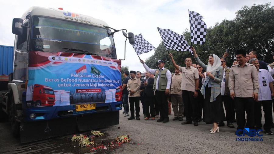 Pelepasan ekspor Beras Befood Nusantara untuk kebutuhan jemaah haji Indonesia di Gudang BULOG Kanwil DKI Jakarta & Banten, Kelapa Gading, Jakarta Utara, Rabu (4/6/2026). (CNBC Indonesia/Faisal Rahman)
