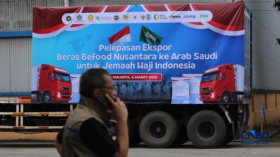 Pelepasan ekspor Beras Befood Nusantara untuk kebutuhan jemaah haji Indonesia di Gudang BULOG Kanwil DKI Jakarta & Banten, Kelapa Gading, Jakarta Utara, Rabu (4/6/2026). (CNBC Indonesia/Faisal Rahman)
