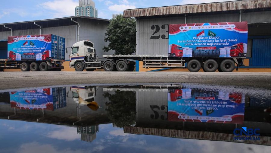 Pelepasan ekspor Beras Befood Nusantara untuk kebutuhan jemaah haji Indonesia di Gudang BULOG Kanwil DKI Jakarta & Banten, Kelapa Gading, Jakarta Utara, Rabu (4/6/2026). (CNBC Indonesia/Faisal Rahman)