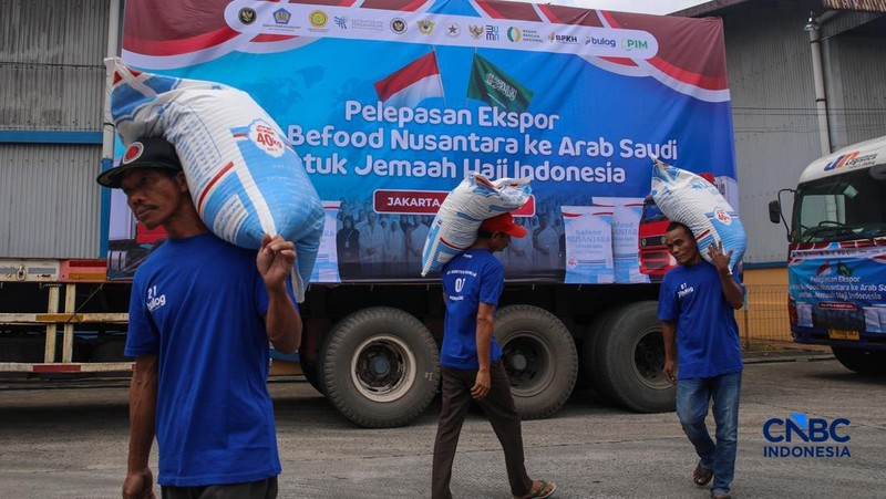 Pelepasan ekspor Beras Befood Nusantara untuk kebutuhan jemaah haji Indonesia di Gudang BULOG Kanwil DKI Jakarta & Banten, Kelapa Gading, Jakarta Utara, Rabu (4/6/2026). (CNBC Indonesia/Faisal Rahman)