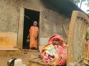 Dilema Nenek Cani, Pasrah Rumah Dibongkar demi Proyek KDMP di Pangandaran