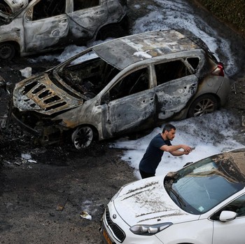 Iron Dome Bobol! Potret Rudal Iran-Lebanon Hantam Israel