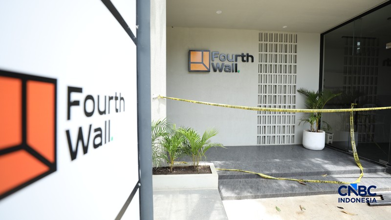 Suasana  lapangan padel Fourthwall Padel di Jalan Haji Nawi Raya, Cilandak, Jakarta disegel oleh Pemkot Jaksel, Rabu (4/3/2026). (CNBC Indonesia/Tri Susilo)