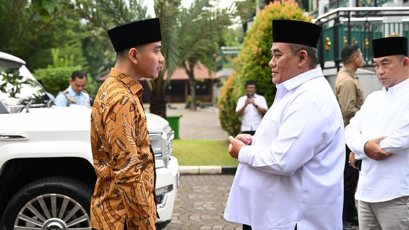 Wakil Presiden (Wapres) Gibran Rakabuming mengunjungi Pesantren Al Hamid di Cilangkap, Cipayung, Jakarta Timur, Selasa (03/03/2026), dalam rangkaian Safari Ramadan. (Foto Setwapres RI)
