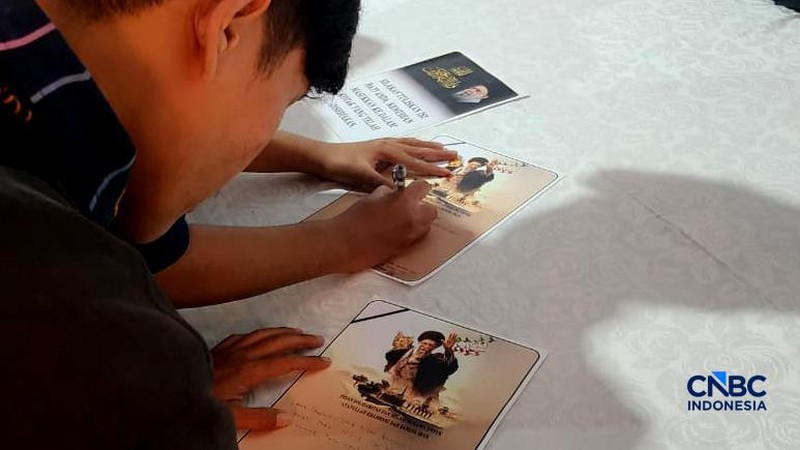 Acara doa bersama dan penandatanganan petisi solidaritas menanggapi serangan Amerika Serikat dan Israel ke Iran di kediaman Duta Besar Republik Islam Iran di Jakarta, Kamis (5/3/2026). (CNBC indonesia/Tommy Patrio Sorongan)
