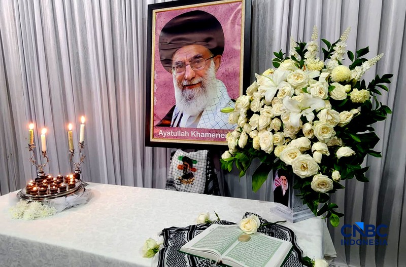 Acara doa bersama dan penandatanganan petisi solidaritas menanggapi serangan Amerika Serikat dan Israel ke Iran di kediaman Duta Besar Republik Islam Iran di Jakarta, Kamis (5/3/2026). (CNBC indonesia/Tommy Patrio Sorongan)