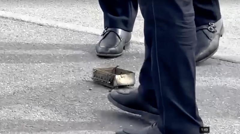 Asap mengepul setelah ledakan drone di bandara Nakhchivan, Azerbaijan, dalam tangkapan layar yang diperoleh dari video media sosial yang dirilis pada 5 Maret 2026. Media Sosial/via REUTERS