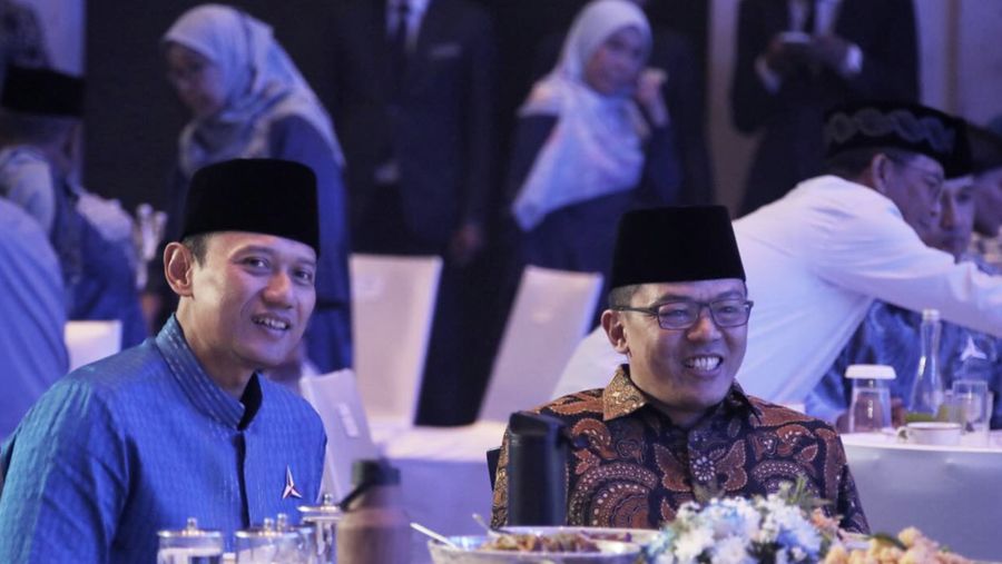 Ketua Umum Partai Demokrat Agus Harimurti Yudhoyono dan Sekretaris Jenderal Partai Gerakan Indonesia Raya Sugiono dalam acara buka puasa bersama Partai Demokrat di Hotel Fairmont, Jakarta Pusat, Rabu (4/3/2026). (Dok Instagram Agusyudhoyono)