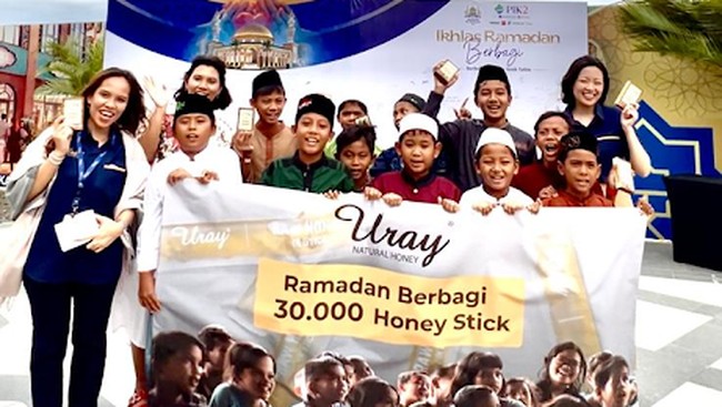 Madu Uray Salurkan 30.000 Honey Stick Selama Ramadan