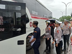 Bus di Terminal Pakupatan Serang Dicek Ketat Jelang Mudik, Sopir Dites Urine