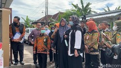 Video Bupati Lumajang Tutup Dapur SPPG karena Limbah Cemari Lingkungan