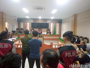 Sidang Pembunuhan Sekeluarga di Indramayu: Terdakwa Ajukan Eksepsi