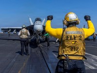 Potret AS Pamerkan Kekuatan Serang Iran, Dunia Khawatir Pecah PD 3