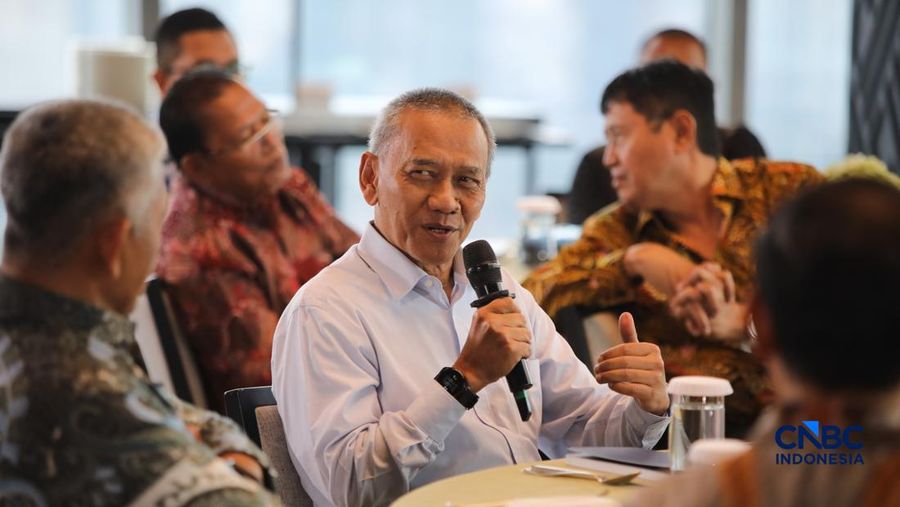 Sekretaris Jenderal GAIKINDO, Kukuh Kumara menyampaikan pemaparan dalam Energy Forum B50 Edition di Jakarta, Kamis (5/3/2026). (CNBC Indonesia/Faisal Rahman)