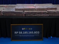 Penampakan Gunungan Duit Hasil Judi Online Disita Negara