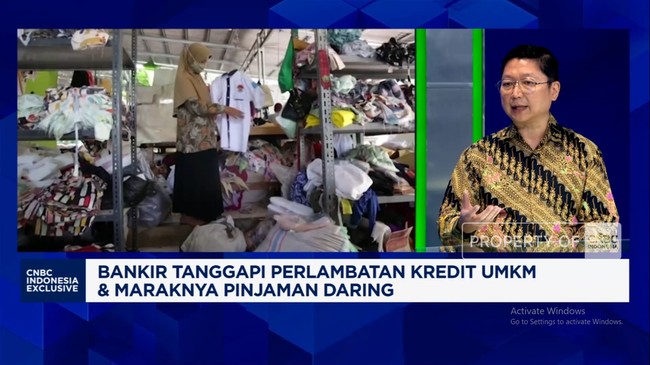 Video:Bankir Bongkar Sebab Kredit UMKM Melambat, Efek Daya Beli Turun?