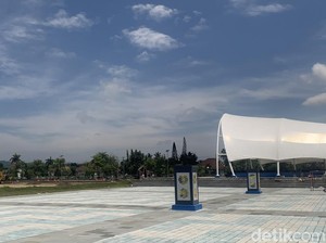 Pembangunan Alun-alun Tahap II Lombok Barat Telan Rp 9,4 Miliar