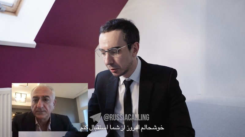 Putra Shah terakhir Iran yang diasingkan, Reza Pahlavi, menjadi korban prank dalam panggilan video yang dilakukan oleh duo komedian Rusia Vladimir Kuznetsov dan Aleksei Stoliarov. (Tangkapan Layar Video Rumble/Vovan &amp; Lexus)