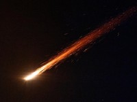 Penampakan Rudal Iran Serbu Israel bak Hujan Meteor