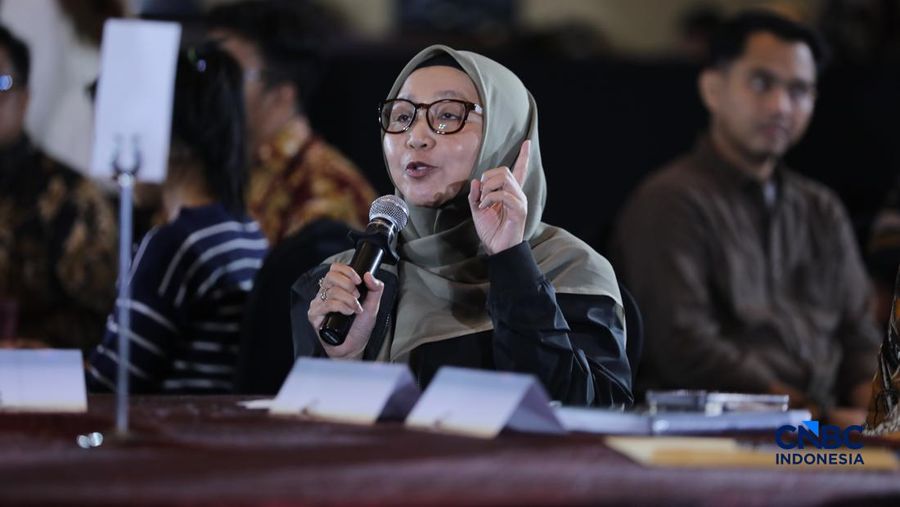 Sekretaris Direktorat Jenderal Mineral dan Batu Bara Kementerian ESDM, Siti Sumilah Rita Susilawati saat menyampaikan pemaparan dalam Mining Forum 2026 di Menara Bank Mega, Jakarta, Kamis (6/3/2026). (CNBC Indonesia/Tri Susilo)