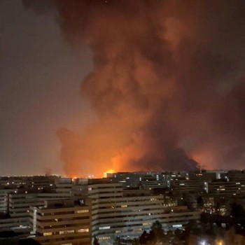 Boom! Detik-Detik Serangan Udara Israel hantam Bandara Teheran