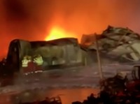 Tolak Tunduk Ke Trump, Faksi Iran Bombardir Gudang Bahan Kimia AS