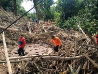 Detik-Detik Pencarian Korban Banjir Bandang di Buleleng-Bali, 2 Tewas