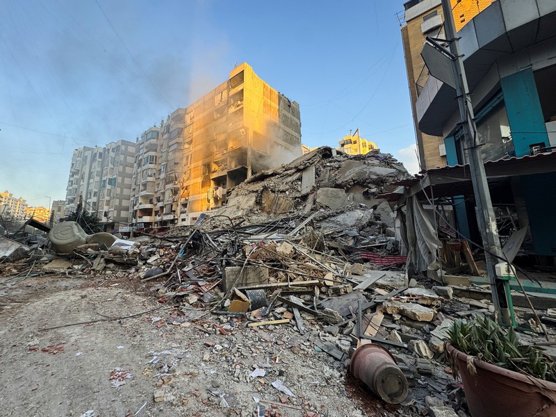 Kerusakan akibat serangan Israel di pinggiran selatan Beirut, Lebanon, Sabtu (7/3/2026). (REUTERS/Stringer))