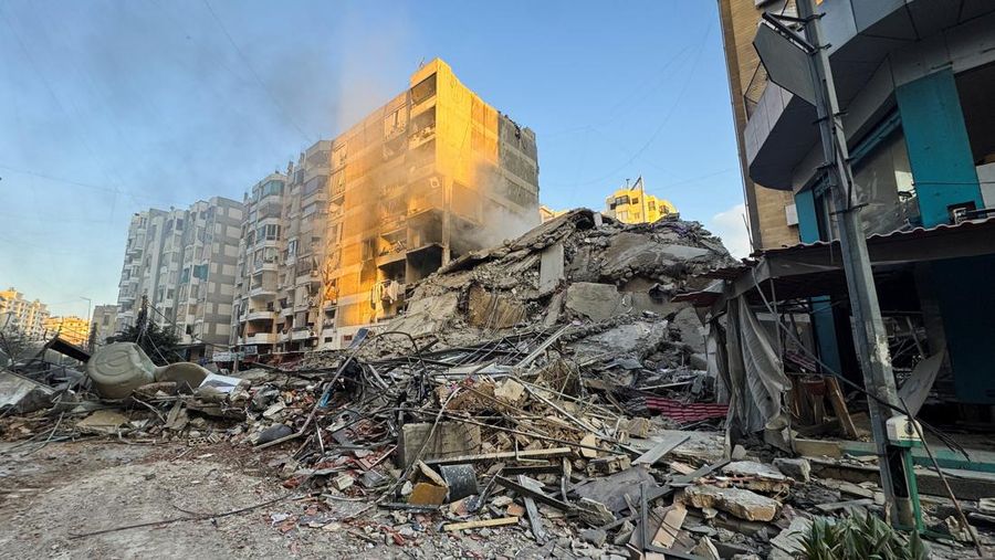 Kerusakan akibat serangan Israel di pinggiran selatan Beirut, Lebanon, Sabtu (7/3/2026). (REUTERS/Stringer))