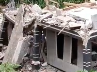 Tembok Rumah Pecah-Hancur Rata Tanah Dihantam Musibah Pergerakan Tanah