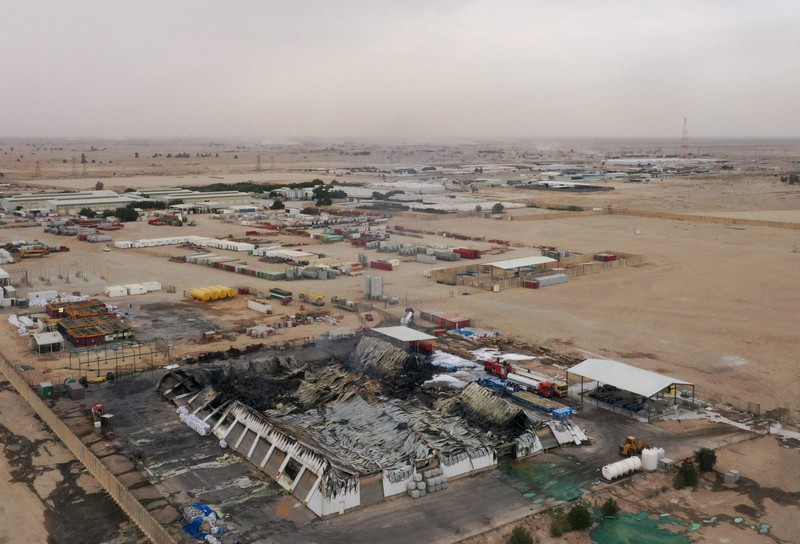 Foto udara menunjukkan kerusakan di kompleks perkantoran dan gudang yang digunakan oleh perusahaan AS Halliburton setelah serangan drone di Basra, Irak, Sabtu (7/3/2026). (REUTERS/Essam Al-Sudani)