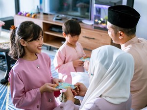 Cara Mengajari Anak Mengelola THR Lebaran Sesuai Usia, Orang Tua Catat Ya