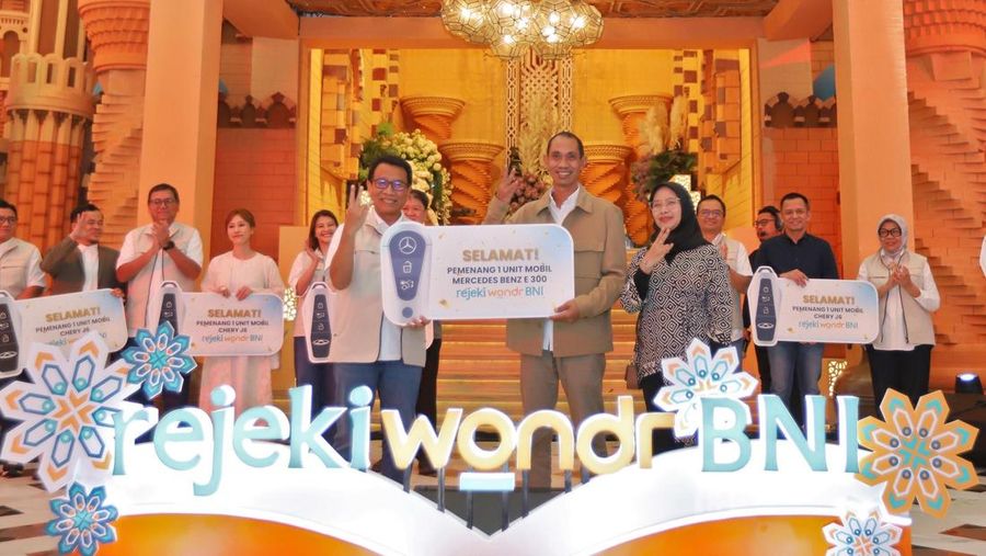 Undian Rejeki wondr Tahap II Digelar, Nasabah BNI Raih Mercedes-Benz