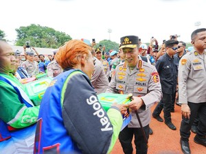 Kapolri Ucapkan Terima Kasih ke Ojol-Buruh: Teruslah Jadi Sabuk Kamtibmas