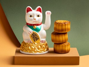 Kenapa Banyak Toko Memasang Patung Kucing Melambai? Ini Maknanya dalam Fengsui