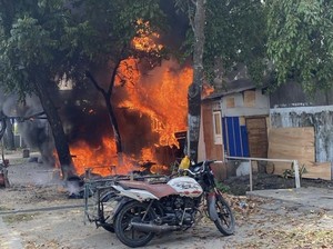 Bengkel Tambal Ban di Medan Terbakar