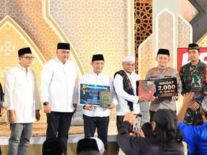 Peringati Nuzulul Quran, Polres Bogor Wakafkan 2.000 Al-Quran
