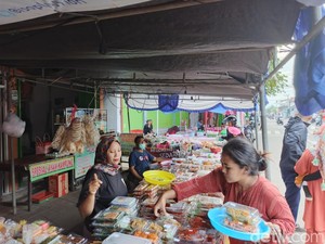Pasar Ramadhan Loloan Barat Tetap Ramai, tapi Omzet Pedagang Turun