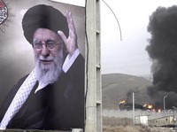 Potret Israel Bombardir Depot BBM Iran, Asap Hitam Selimuti Teheran