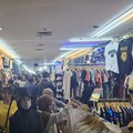 Pengunjung Pasar Senen Meledak, Buru Baju Bekas Branded Buat Lebaran