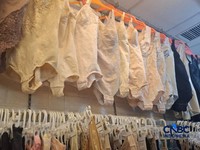 Lingerie Eks Korsel-Jepang Marak di Pasar Senen, Harganya Tak Terduga