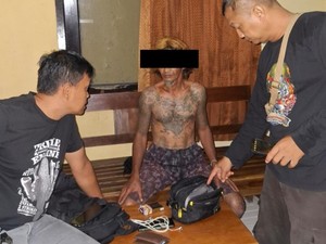 Apes! Pencuri di Nganjuk Tertangkap gegara Lepas Sepatu